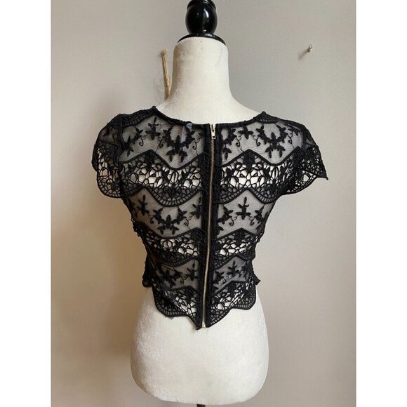 Lovesong women black lace short sleeve top sz Medium - Picture 3 of 5